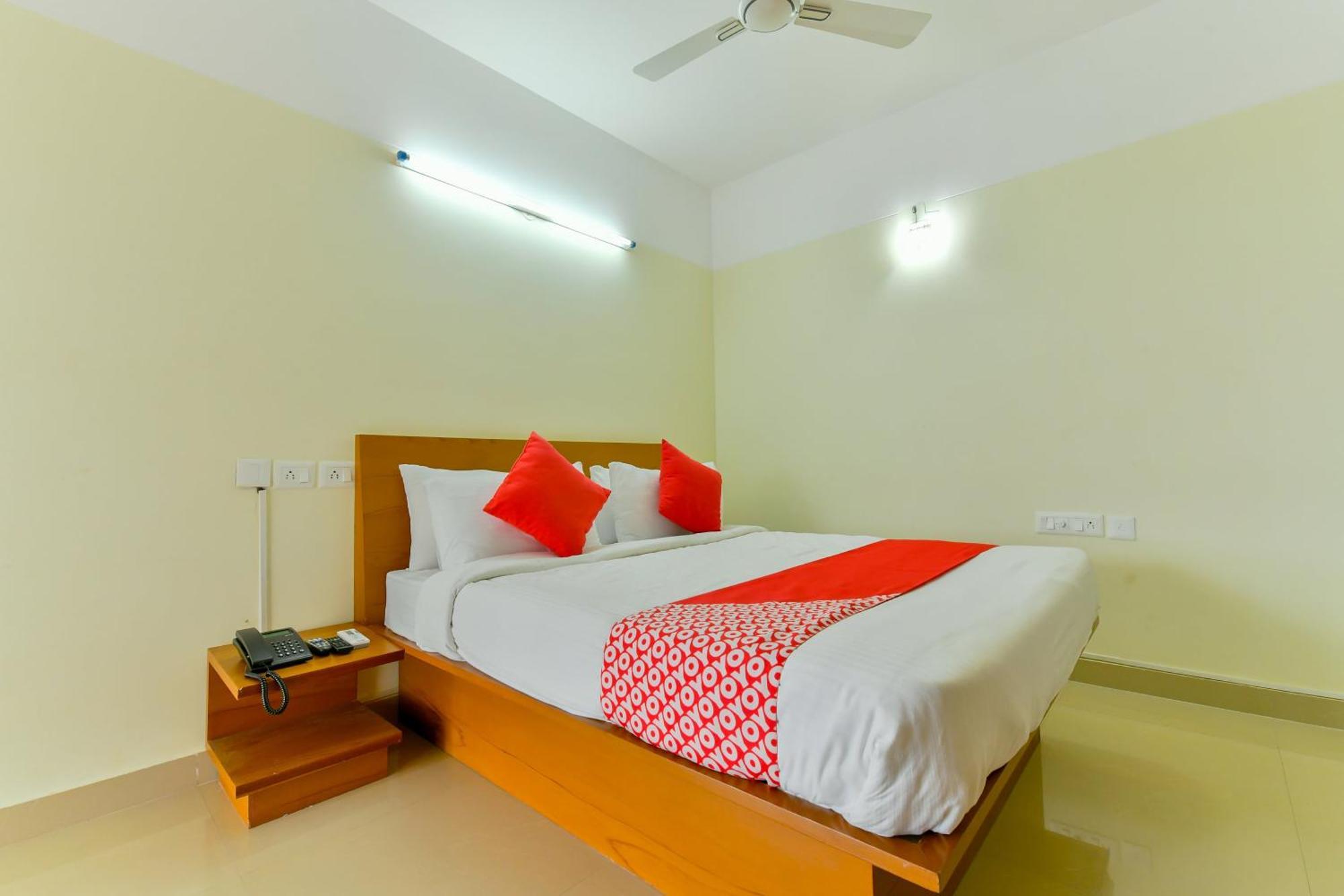 Super Hotel O Tyche Stays Thiruvananthapuram Bagian luar foto